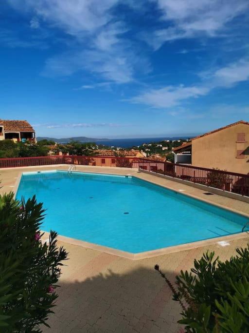 Terrasse De 30M2 Vue Mer Panoramique 1 Chambre Daire Cavalaire-sur-Mer Dış mekan fotoğraf