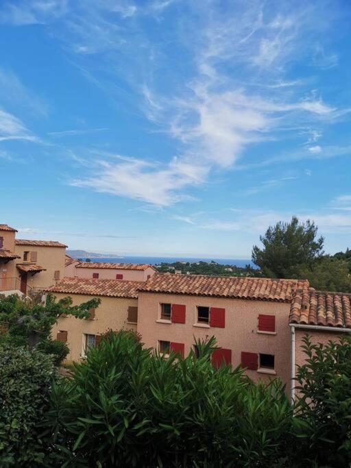 Terrasse De 30M2 Vue Mer Panoramique 1 Chambre Daire Cavalaire-sur-Mer Dış mekan fotoğraf
