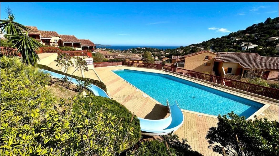 Terrasse De 30M2 Vue Mer Panoramique 1 Chambre Daire Cavalaire-sur-Mer Dış mekan fotoğraf